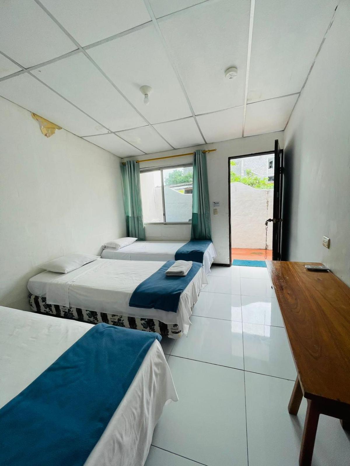 Hostal Darwin Puerto Ayora  Eksteriør billede