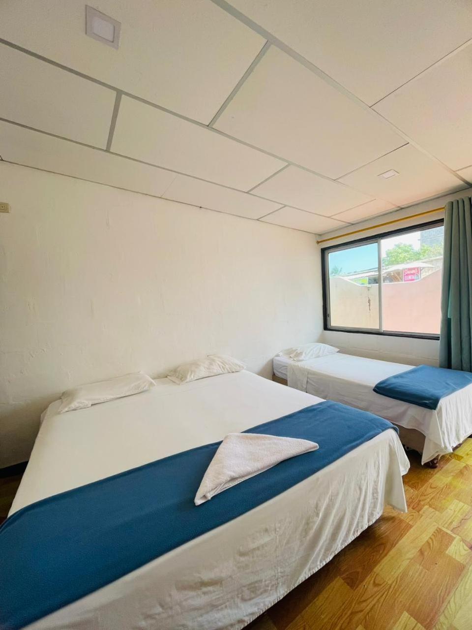 Hostal Darwin Puerto Ayora  Eksteriør billede