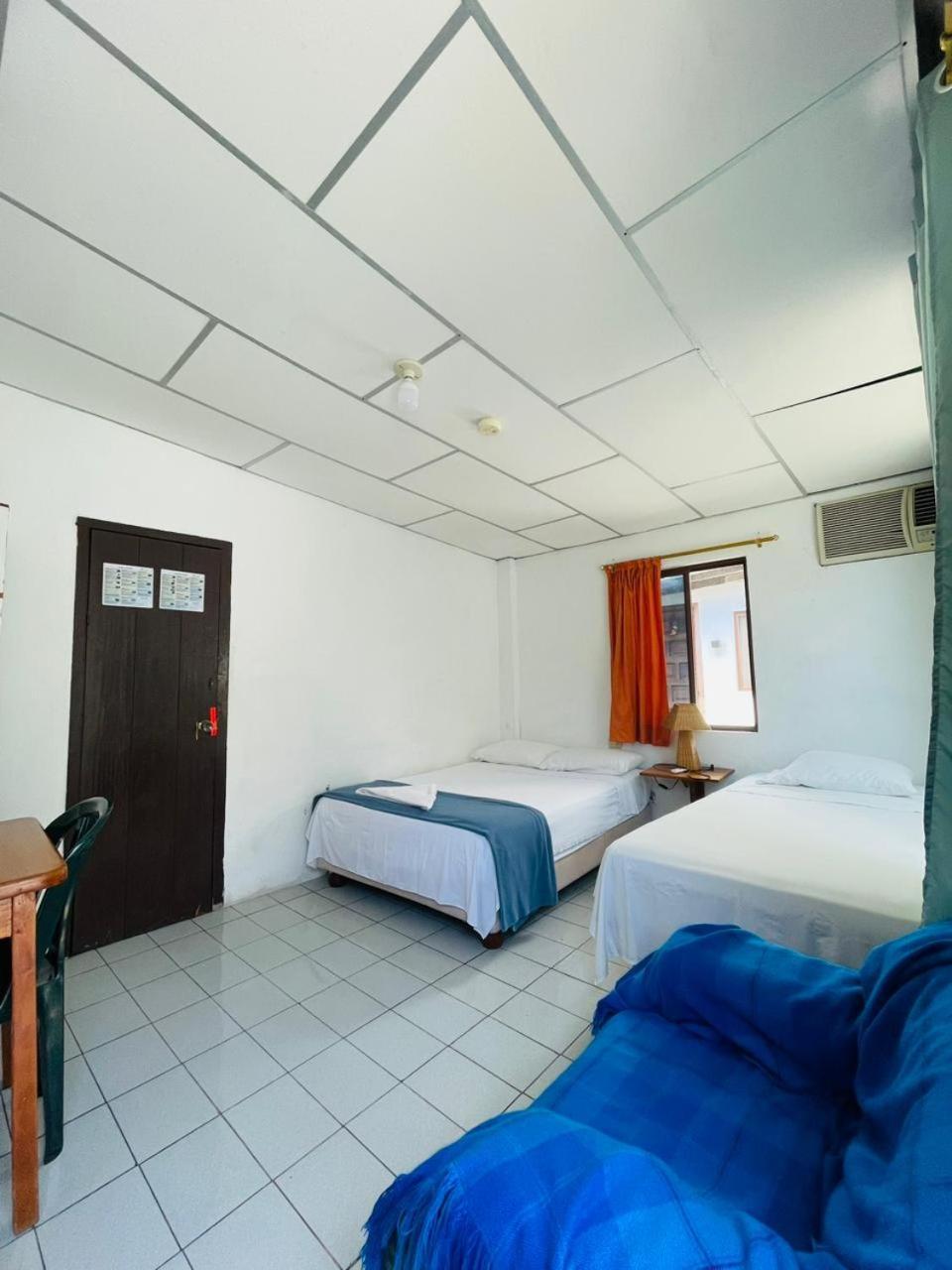 Hostal Darwin Puerto Ayora  Eksteriør billede